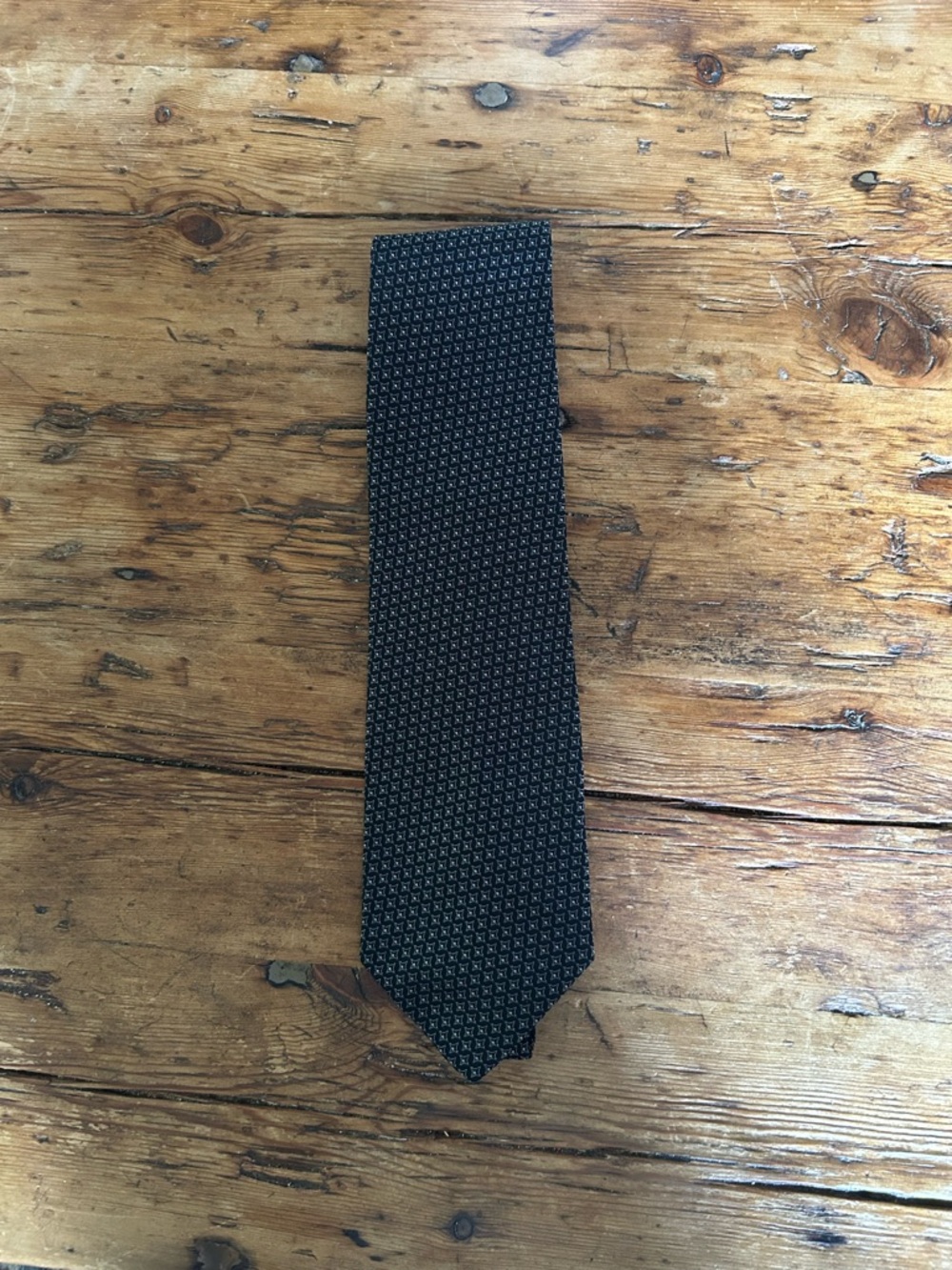 Donna Karan Men's Black Textured Knit Tie - Classic Professional Style